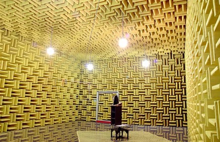 Robot Vacuum Noise Test Room with Control System