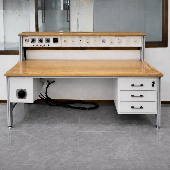 Laboratory Workbench