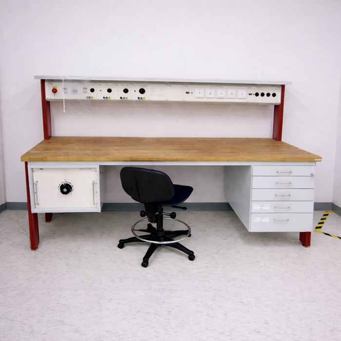 Laboratory Workbench